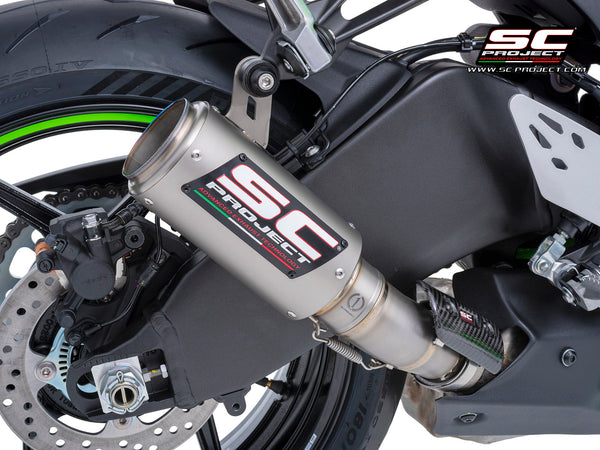 Kawasaki ZX-6R 2024 with SC-Project CR-T titanium exhaust, detail view