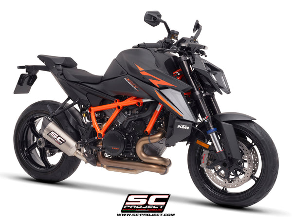 KTM 1390 Super Duke R (2024) with SC-Project SC1-R titanium exhaust, 3/4 front view
