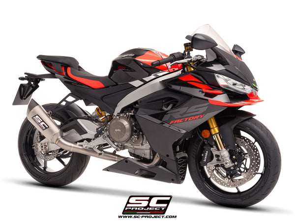 Aprilia Tuono 660 with SC-Project 2-1 Titanium full exhaust system, with SC1-R titanium exhaust, 3/4 front view