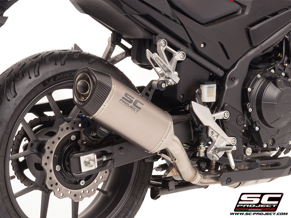 Honda CB500 Hornet with SC-Project SC1-S titanium exhaust, detail view