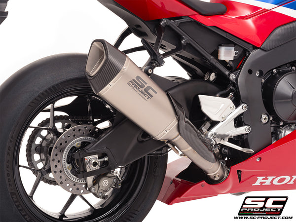 Honda CBR1000RR-R with SC-Project SC1-R (250mm) titanium exhaust, detail view