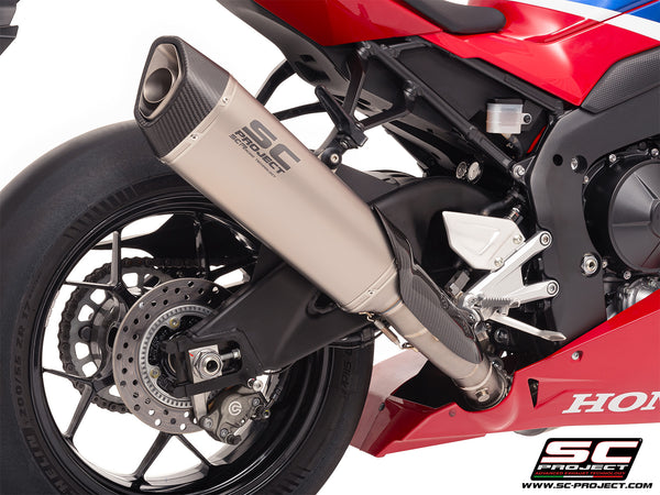 Honda CBR1000RR-R with SC-Project SC1-R (350mm) titanium exhaust, detail view