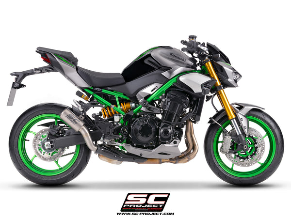 Kawasaki Z900 with SC-Project CR-T titanium exhaust, with stoneguard grid, side view