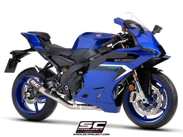 Yamaha R9 with SC-Project full exhaust system titanium, with CR-T carbon fibre exhaust, with stoneguard grid, 3/4 front view
