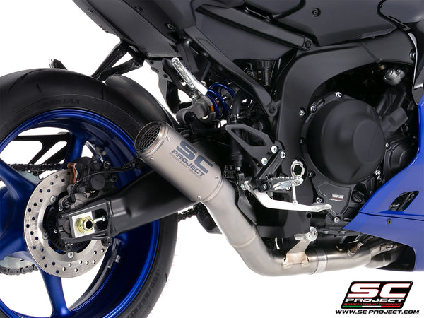 Yamaha R9 with SC-Project full exhaust system titanium, with CR-T titanium exhaust, with stoneguard grid, detail view