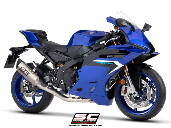 Yamaha R9 with SC-Project 3-1 full exhaust system, with SC1-R  titanium exhaust, 3/4 front view