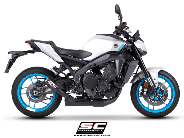 Yamaha MT-09 with SC-Project full exhaust system stainless steel, with CR-T carbon fibre matt black exhaust, with stoneguard grid, side view