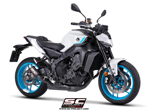Yamaha MT-09 with SC-Project full exhaust system stainless steel, with CR-T carbon fibre matt black exhaust, with stoneguard grid, 3/4 front view