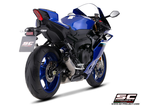 Yamaha R9 with SC-Project full exhaust system stainless steel, with CR-T titanium exhaust, with stoneguard grid, rear view