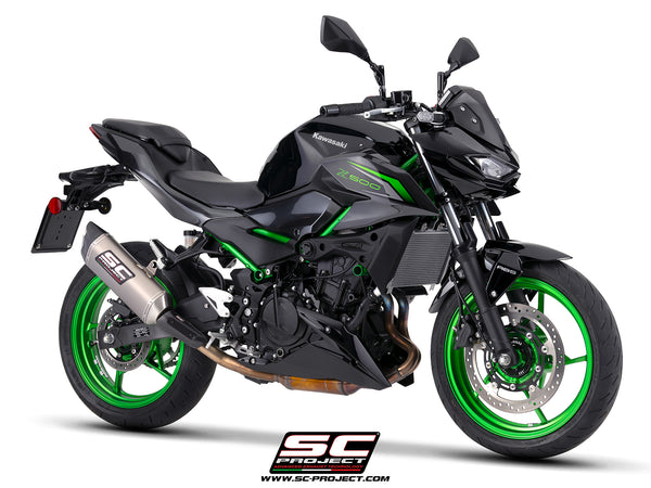 Kawasaki Z500 with SC-Project SC1-X titanium exhaust, 3/4 front view