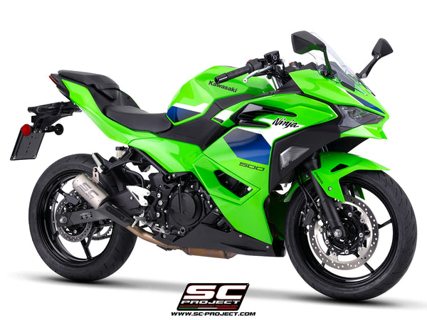 Kawasaki Ninja 500 with SC-Project CR-T titanium exhaust, with stoneguard grid, 3/4 front view