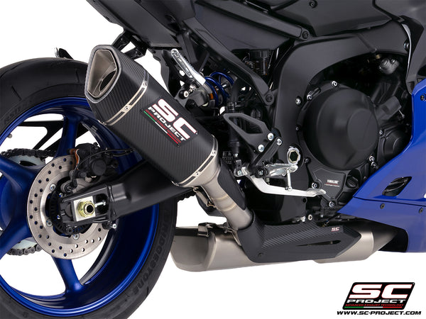 Yamaha R9 with SC-Project full exhaust system stainless steel, with SC1-R carbon fibre exhaust, detail view