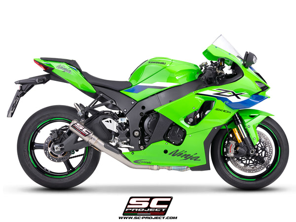 Kawasaki Ninja ZX-10R with SC-Project de-cat link pipe with CR-T titanium exhaust, side view