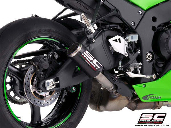 Kawasaki Ninja ZX-10R with SC-Project CR-T carbon fibre exhaust, detail view
