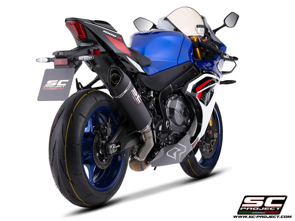 Suzuki GSX-R1000R with SC-Project SC1-R 350mm carbon fibre exhaust, rear view