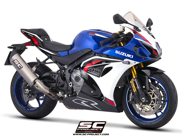 Suzuki GSX-R1000R with SC-Project SC1-R GT titanium exhaust, 3/4 front view