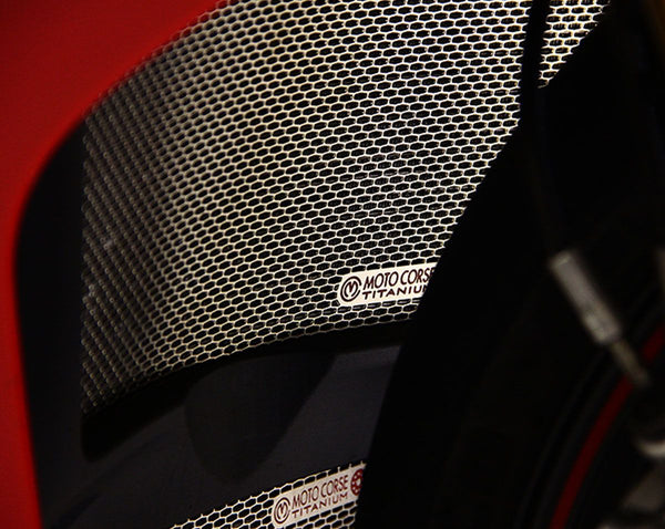 MOTOCORSE Titanium water radiator protection screen - Ducati Panigale V4 (2018-2024) / Streetfighter V4 (2020-2024)