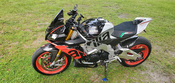 Aprilia | Tuono V4 11-20, Tuono V4 Factory 1100 15-20, RSV4 09-20 | Team Italia Suede | Gel Sport Rider Seat Cover