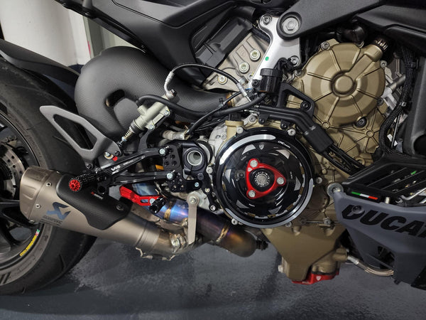 CNC RACING | Clear oil bath clutch cover Ducati Streetfighter V4 - Bicolor