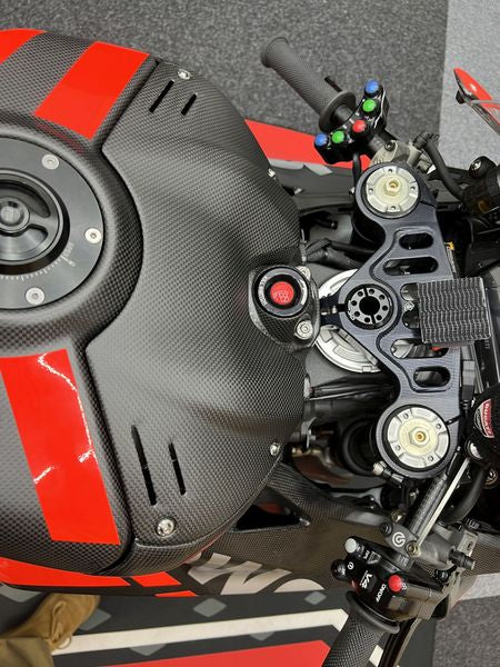 Tank cover carbon performance style for Ducati Panigale V4 2022-2024 image 5