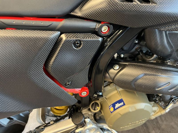 small side covers carbon fiber Ducati 698 Mono image 4