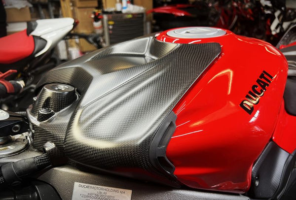 tank cover carbonfiber Ducati Panigale V4 2025- image 7