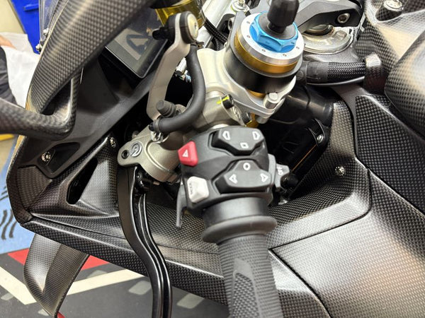 innner side covers carbonfiber Ducati Panigale V4 2025- image 4