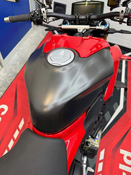 fuel tank cover carbonfiber Ducati Panigale Streetfighter V4 2025- image 7