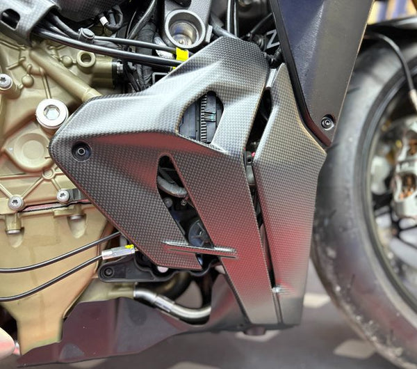 belly pan carbonfiber Ducati Streetfighter V4 2025- image 4