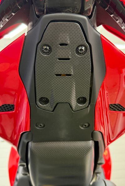 number plate cover carbon for Ducati Panigale Streetfighter V4 V2 2025- image 5