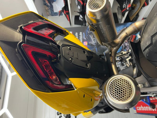 number plate cover carbon for Ducati Panigale Streetfighter V4 V2 2025- image 4