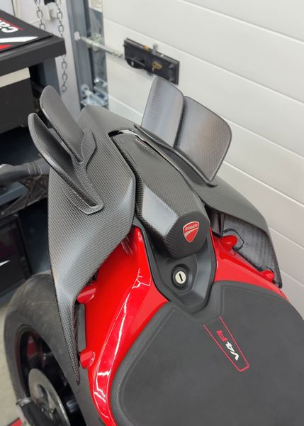 carbon fiber moto GP wings seatcover Ducati Panigale Streetfighter V4 image 4