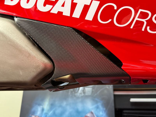 carbon fiber lower fairing cover Ducati Panigale V4 2025- image 3