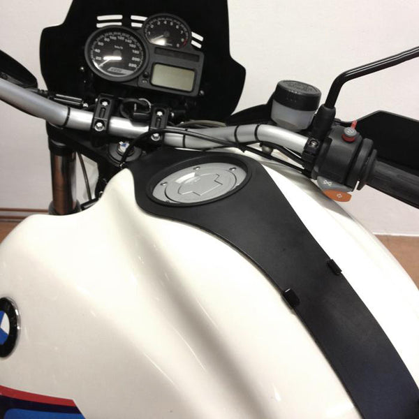 Unit Garage 122509_02 Tank belt in grain leather for 2004-2007 models