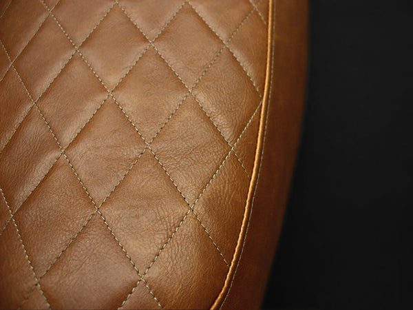 Triumph | Bonneville 00-15, Bonneville T100 02-16, Scrambler 06-16 | Vintage Flat Top | Rider Seat Cover