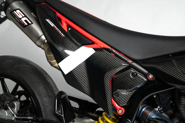 CMT Compositi Carbon Rear Side Panel Set | Ducati Hypermotard 698 Mono / Ducati Hypermotard 698 Mono RVE | DH0021
