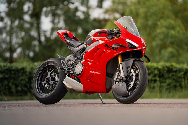 CNC RACING | Adjustable rear sets RPS Ducati Panigale V4 - Carbon