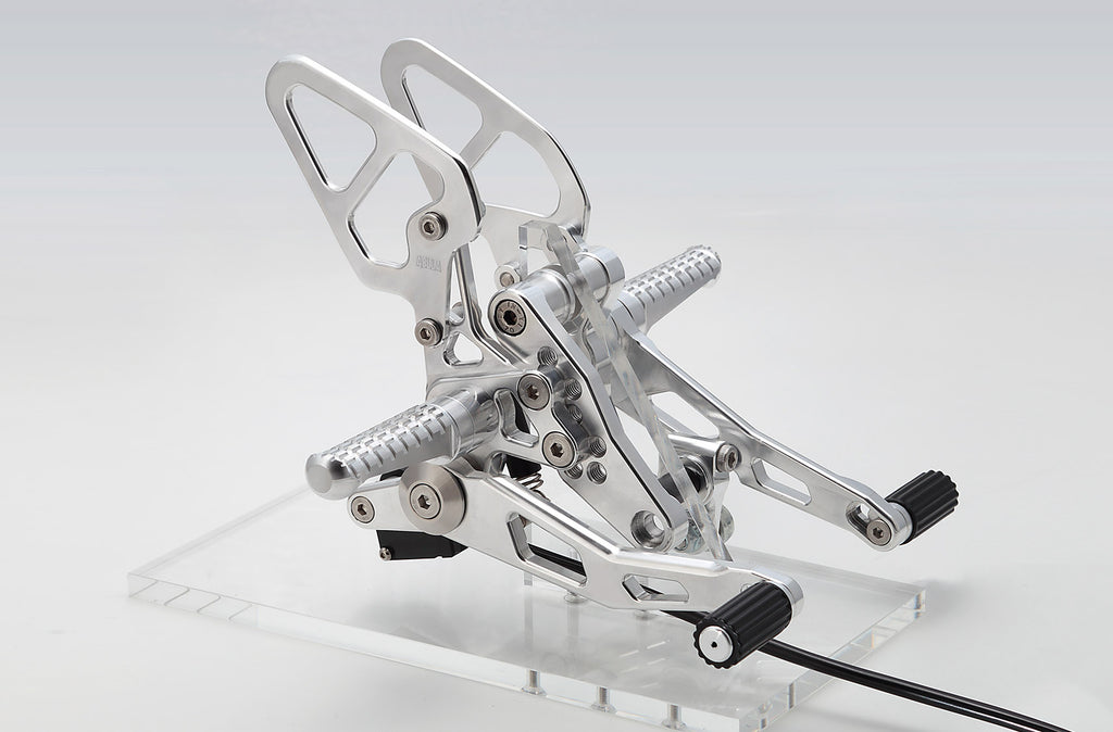 AELLA Adjustable Rearset Kit Kit（BMW RnineT 2017～） AE-10074A