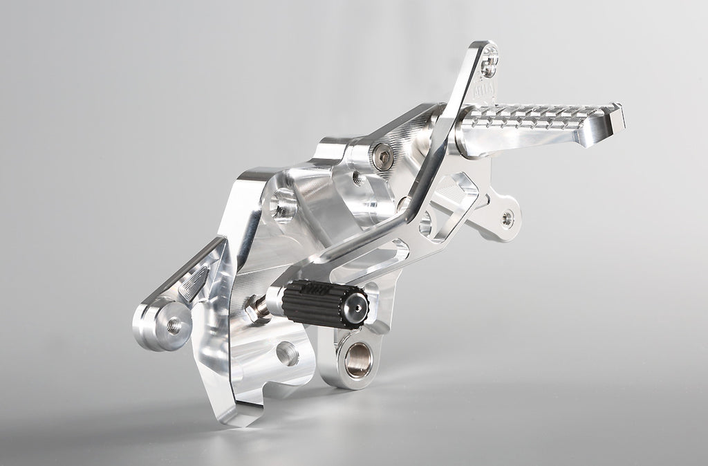 AELLA Adjustable Adjustable Rearset Kit Kit Machined Finish/ Special anodized colors (Multistrada DVT) AE-10083-PO