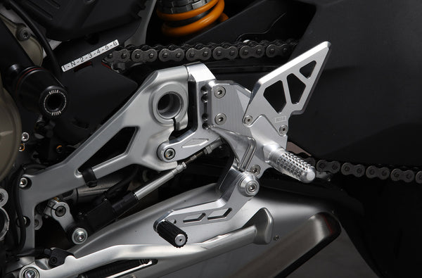 AELLA Adjustable Rearset Kit (StreetFighter V4) AE-10095