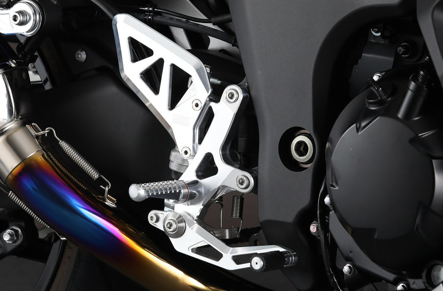AELLA Adjustable Rearset Kit (Kawasaki NINJA1000SX): White, Black AE-10097