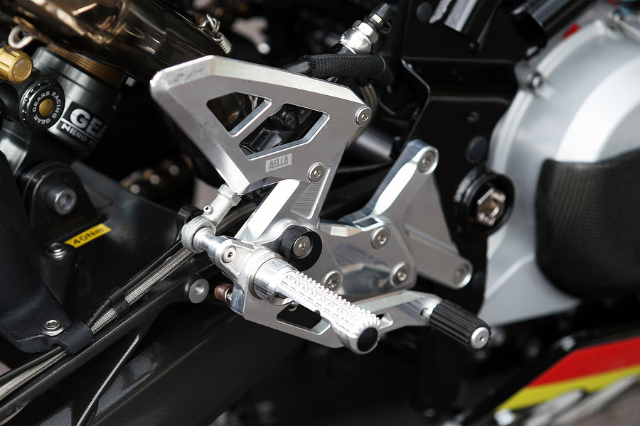 AELLA Adjustable Rearset Kit: for RACE (for G310R equipped with racing muffler) AE-10102