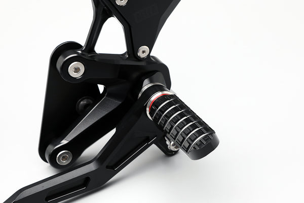 AELLA Adjustable Rearset Kit :BK（SUZUKI HAYABUSA) AE-10108