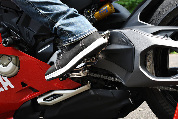 AELLA Adjustable Rearset Kit（DUCATI Panigale V4 7G) "DUCATI Team KAGAYAMA SP" AE-10109-SP