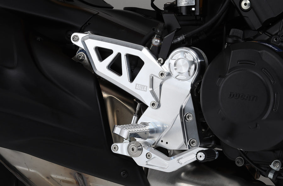 AELLA Adjustable Rearset Kit（DUCATI DIAVEL V4) AE-10111-PO