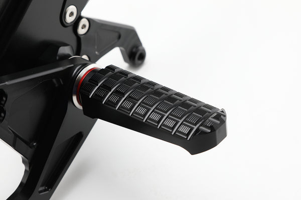 AELLA Adjustable Rearset Kit（DUCATI DIAVEL V4) BLACK AE-10111