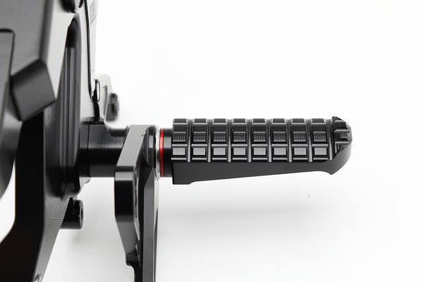 AELLA Adjustable Rearset Kit（DUCATI DIAVEL V4) BLACK AE-10111