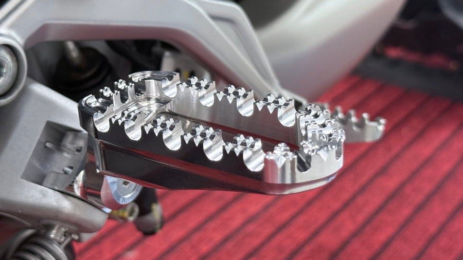 AELLA Aluminum Machined Variable Step Bar Kit (Multistrada V4/ DesertX) AE-11013