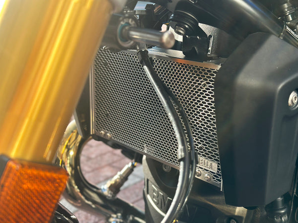 AELLA Oil Cooler Guard (R12/R12nineT): Black AE-57033BK