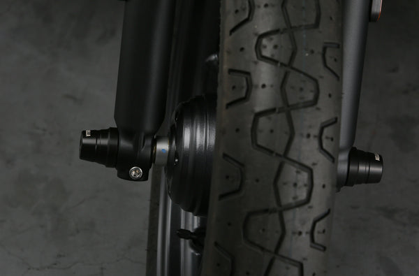 AELLA Front axle slider (Triumph StreetTwin/BonnevilleT120) AE-68030